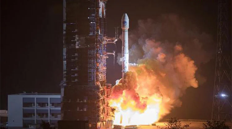 China melancarkan satelit navigasi Beidou berkembar